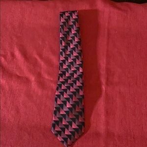 Arrow tie